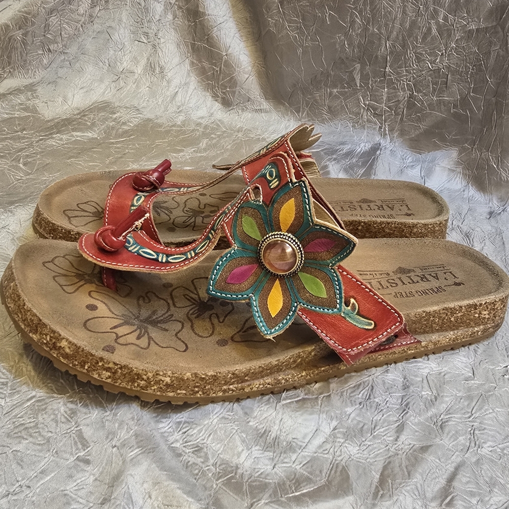 L'ARTISTE Women's Red Floral Sandals SZ 8.5 - Picture 9 of 9